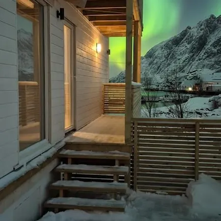 Aurora Bay Lofoten 罗弗敦极光湾海景顶层别墅 וילה Sund (Nordland)