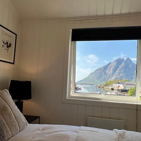 ヴィラ Aurora Bay Lofoten 罗弗敦极光湾海景顶层别墅 *