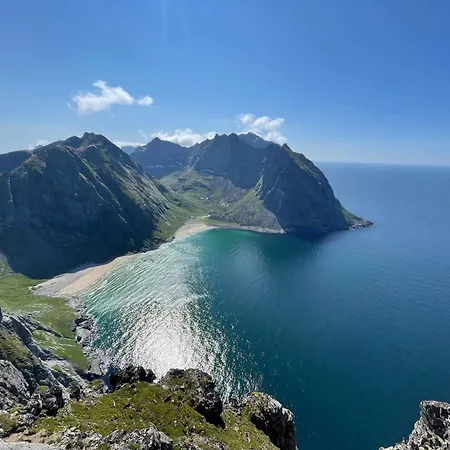 فيلة Aurora Bay Lofoten 罗弗敦极光湾海景顶层别墅