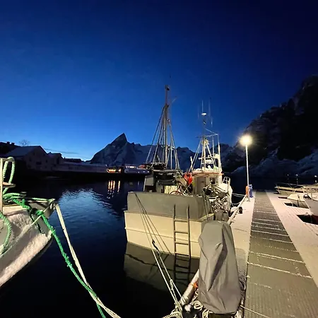 ヴィラ Aurora Bay Lofoten 罗弗敦极光湾海景顶层别墅 Sund