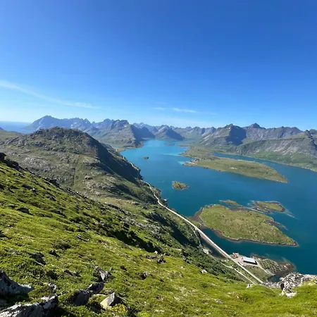 Aurora Bay Lofoten 罗弗敦极光湾海景顶层别墅 וילה Sund (Nordland)