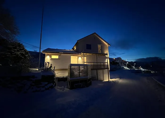 Aurora Bay Lofoten 罗弗敦极光湾海景顶层别墅 * Sund