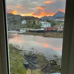 Aurora Bay Lofoten 罗弗敦极光湾海景顶层别墅 * Sund (Nordland)