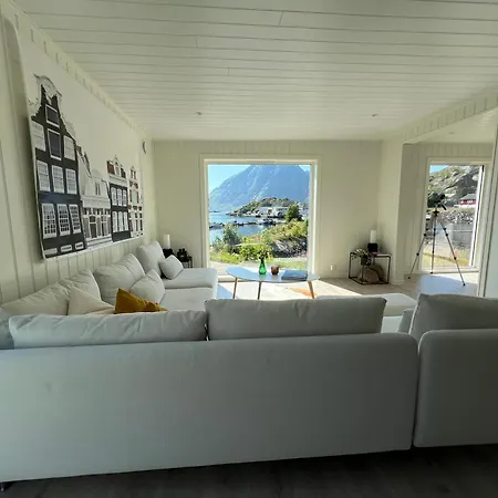 Aurora Bay Lofoten 罗弗敦极光湾海景顶层别墅 Sund