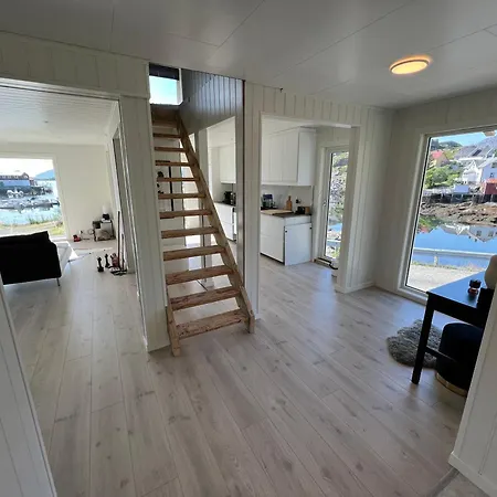 Aurora Bay Lofoten 罗弗敦极光湾海景顶层别墅 * Sund (Nordland)