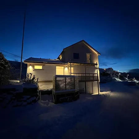 Aurora Bay Lofoten 罗弗敦极光湾海景顶层别墅 * Sund